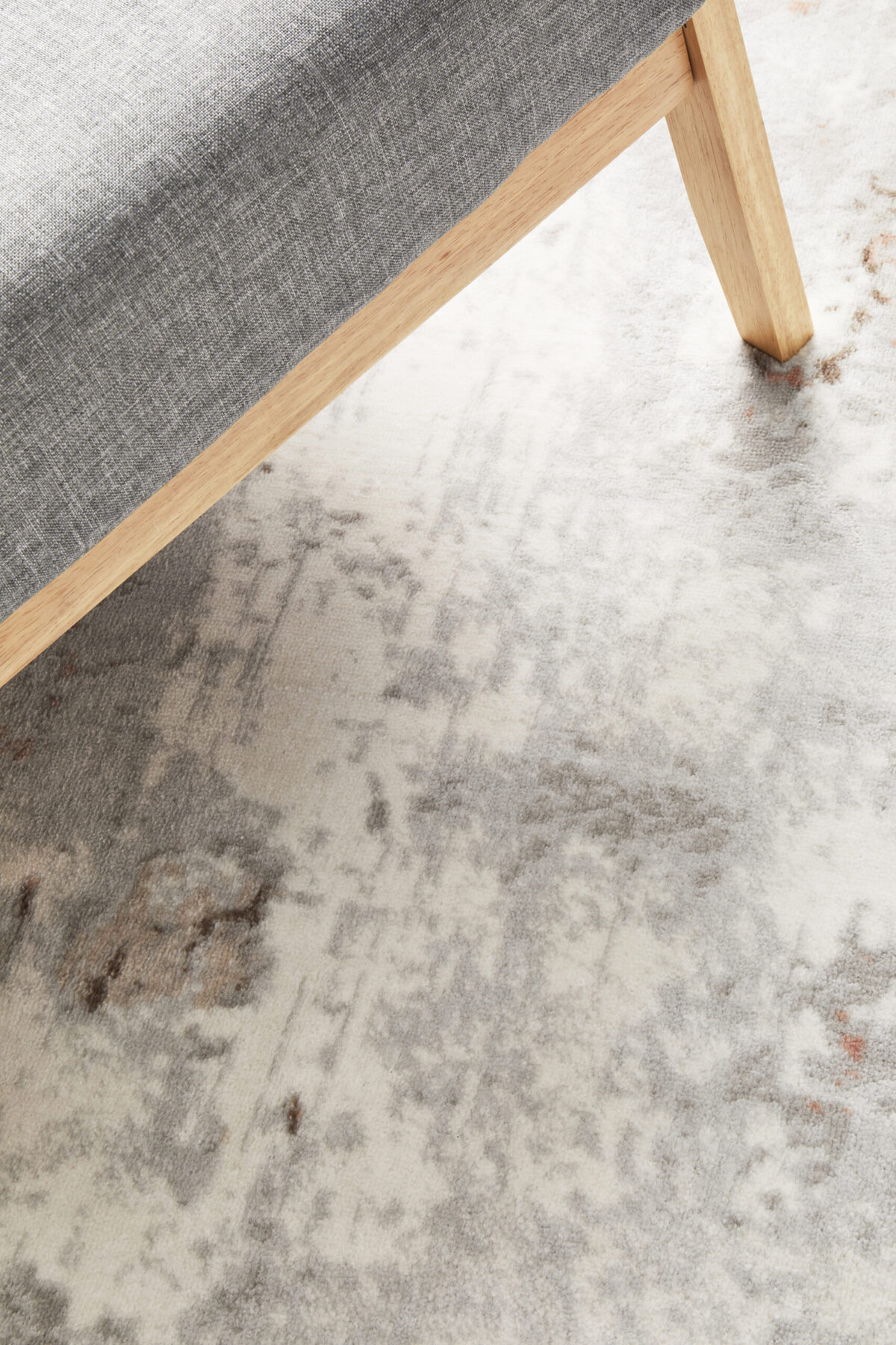 emo-33-emotion-blush-pink-grey-rust-rug-modern-urbanrugs-rug