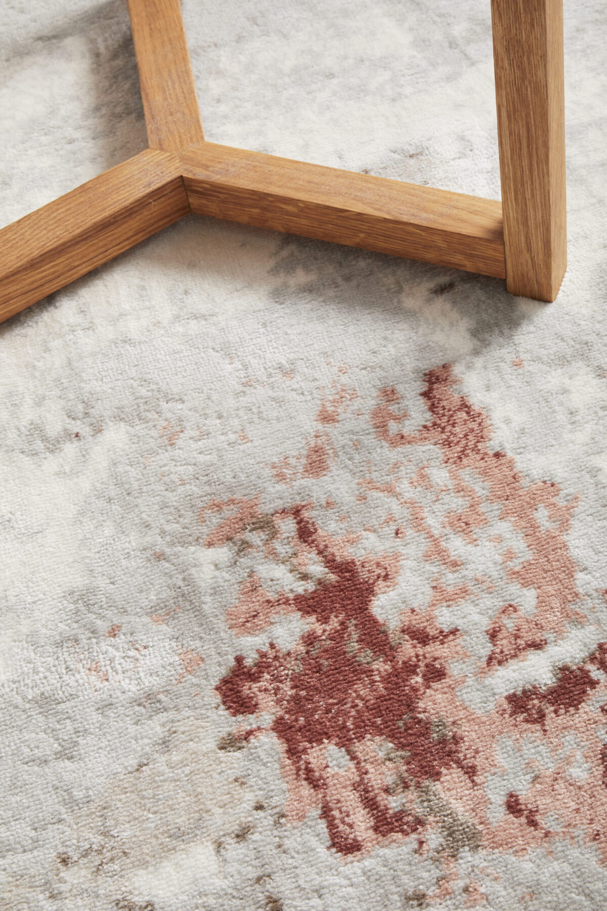 emo-33-emotion-blush-pink-grey-rust-rug-modern-urbanrugs-rug