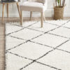 saf-22-wht-saffron-white-black-shaggy-rug-urbanrugs-unitex